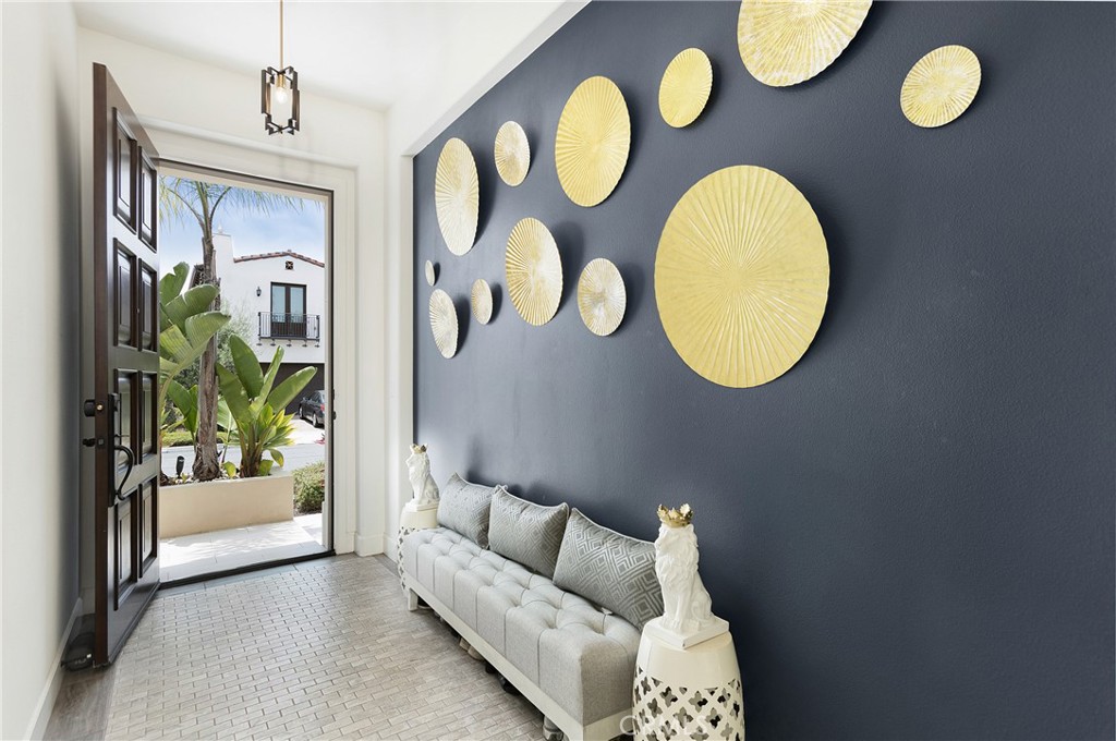 115 Via Bellas Artes