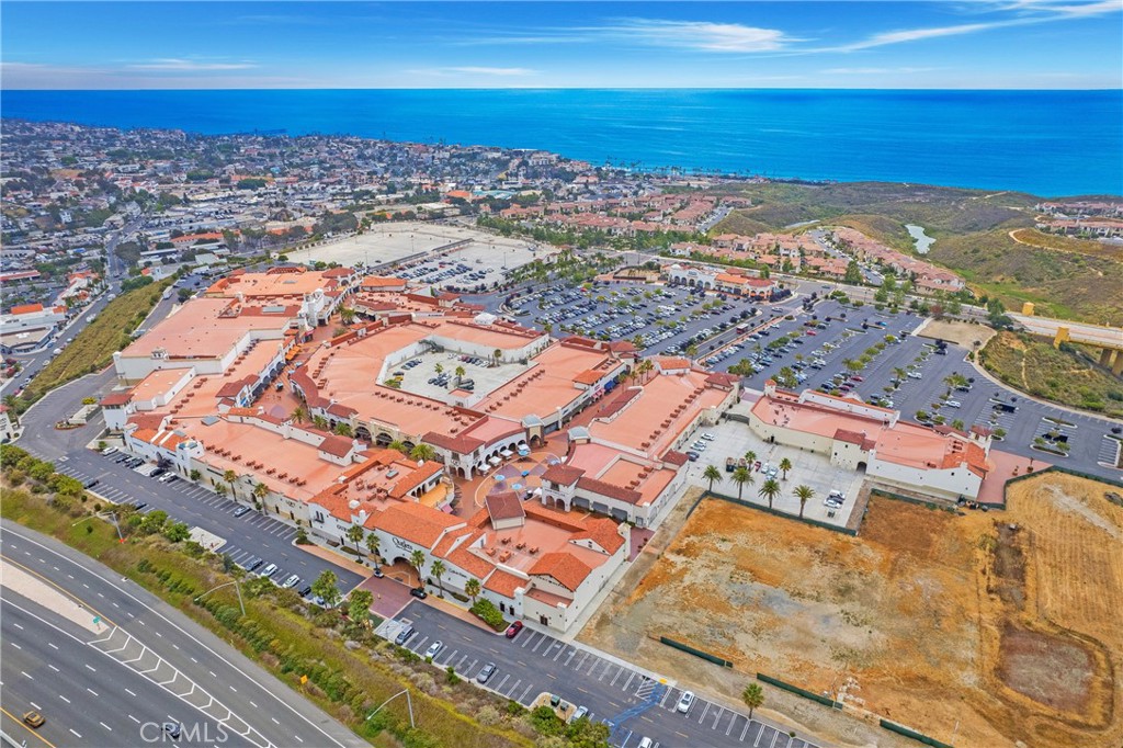 115 Via Bellas Artes