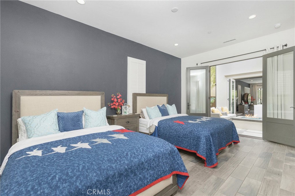 115 Via Bellas Artes