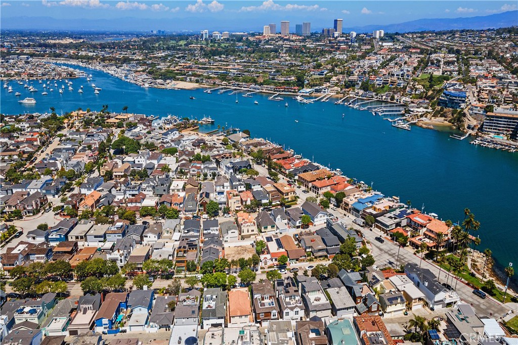 2149 E Ocean Boulevard