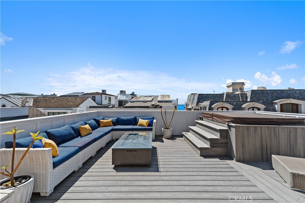 2149 E Ocean Boulevard