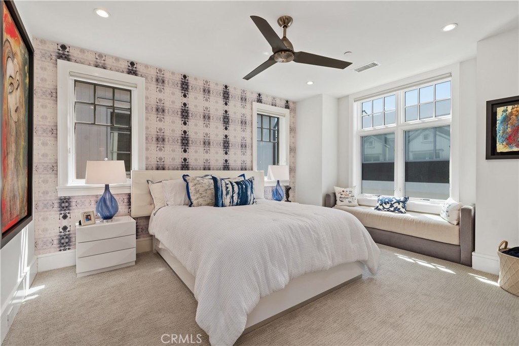 2149 E Ocean Boulevard