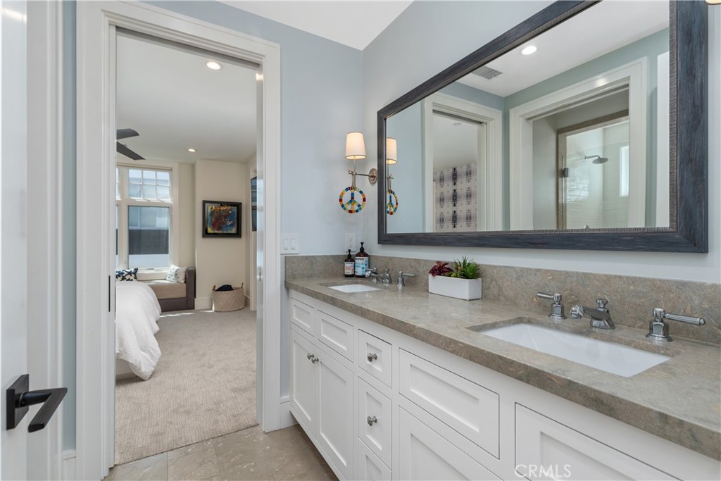 2149 E Ocean Boulevard