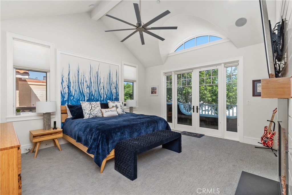 2149 E Ocean Boulevard