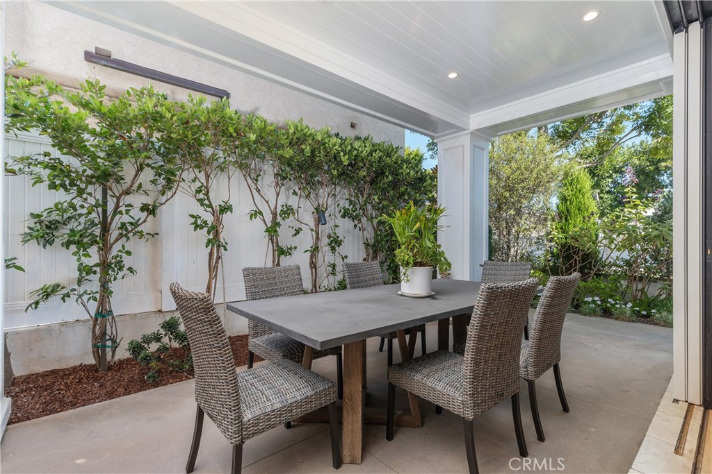 2149 E Ocean Boulevard