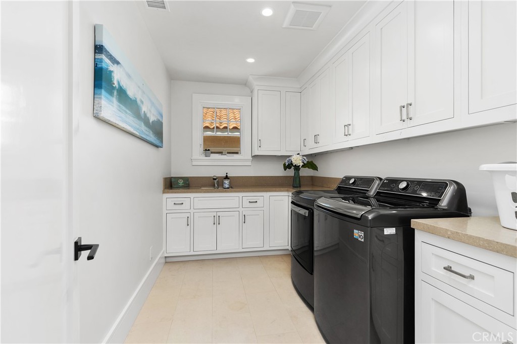 2149 E Ocean Boulevard