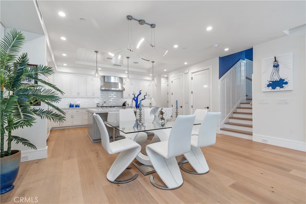 2149 E Ocean Boulevard