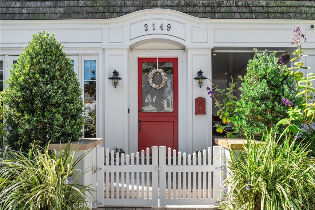 2149 E Ocean Boulevard