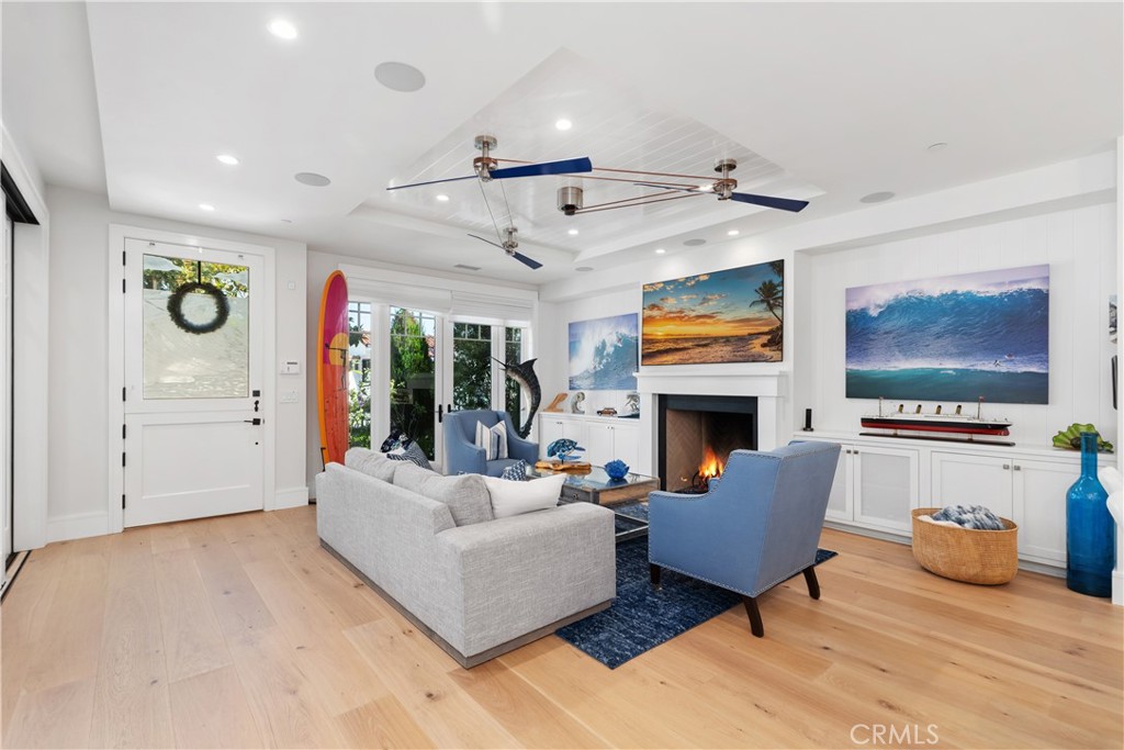 2149 E Ocean Boulevard