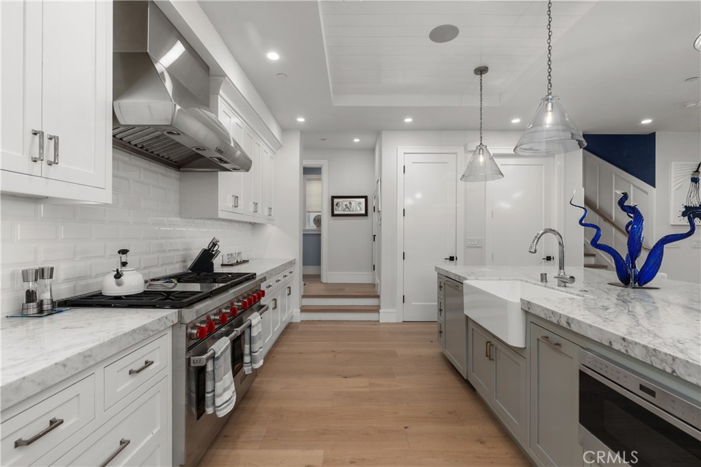 2149 E Ocean Boulevard