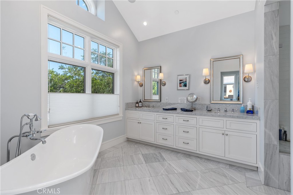 2149 E Ocean Boulevard