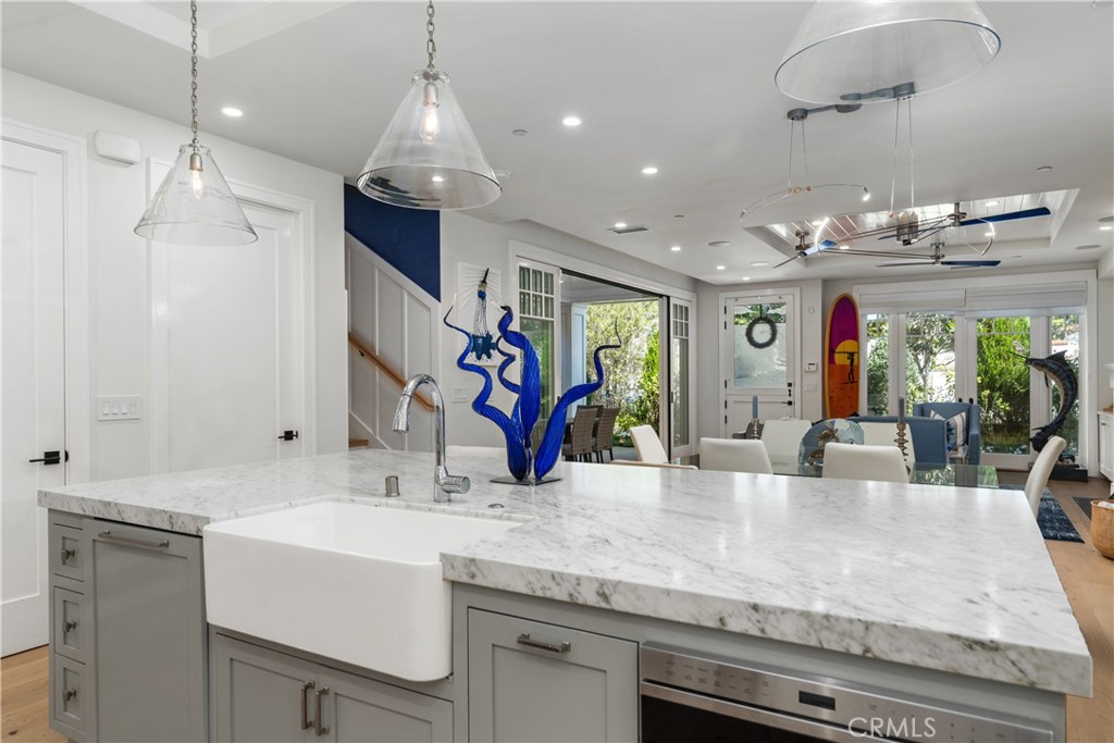 2149 E Ocean Boulevard