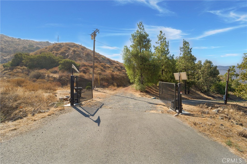 11085 Canyon Circle