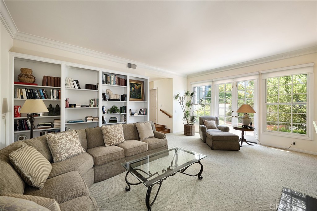 81 Hillsdale Drive