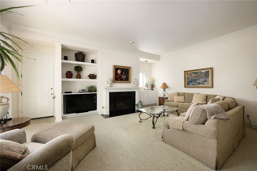 81 Hillsdale Drive