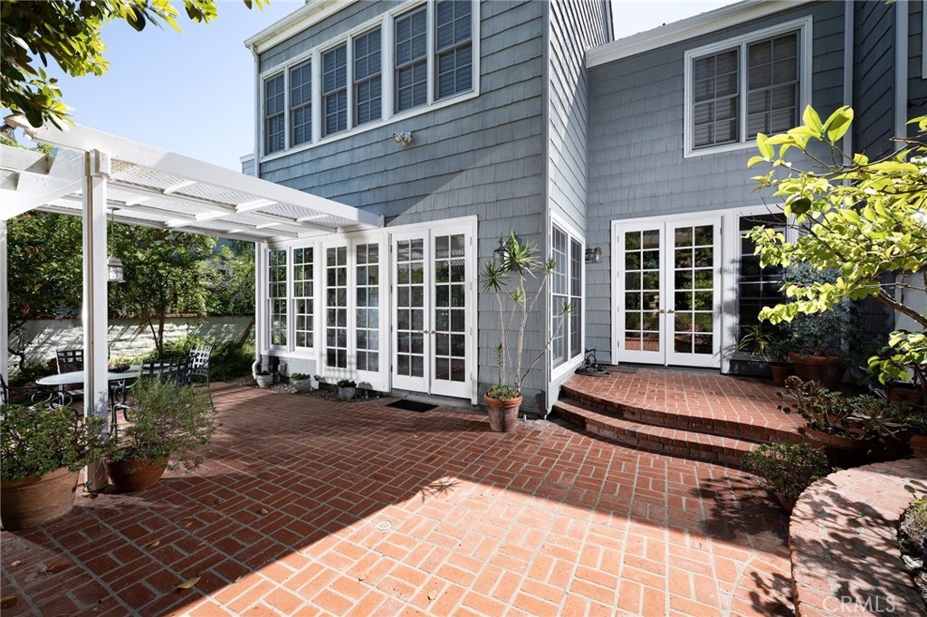 81 Hillsdale Drive