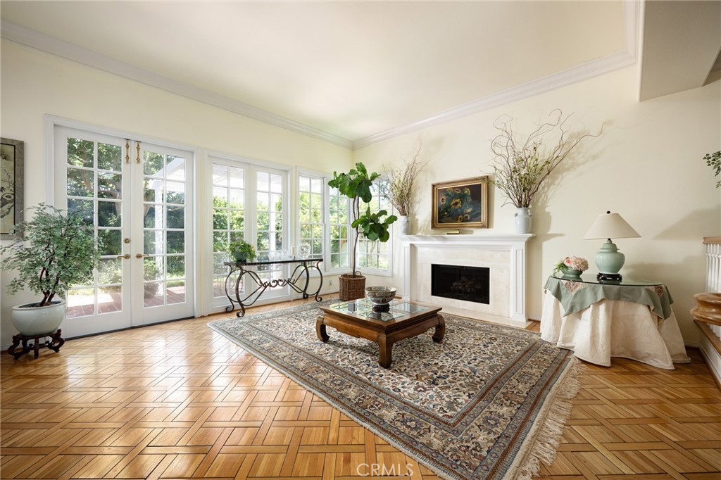 81 Hillsdale Drive