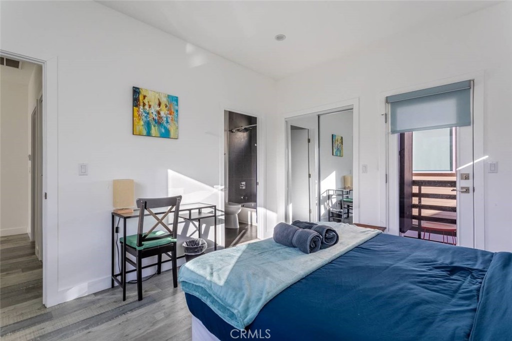 1340 N Kenmore
