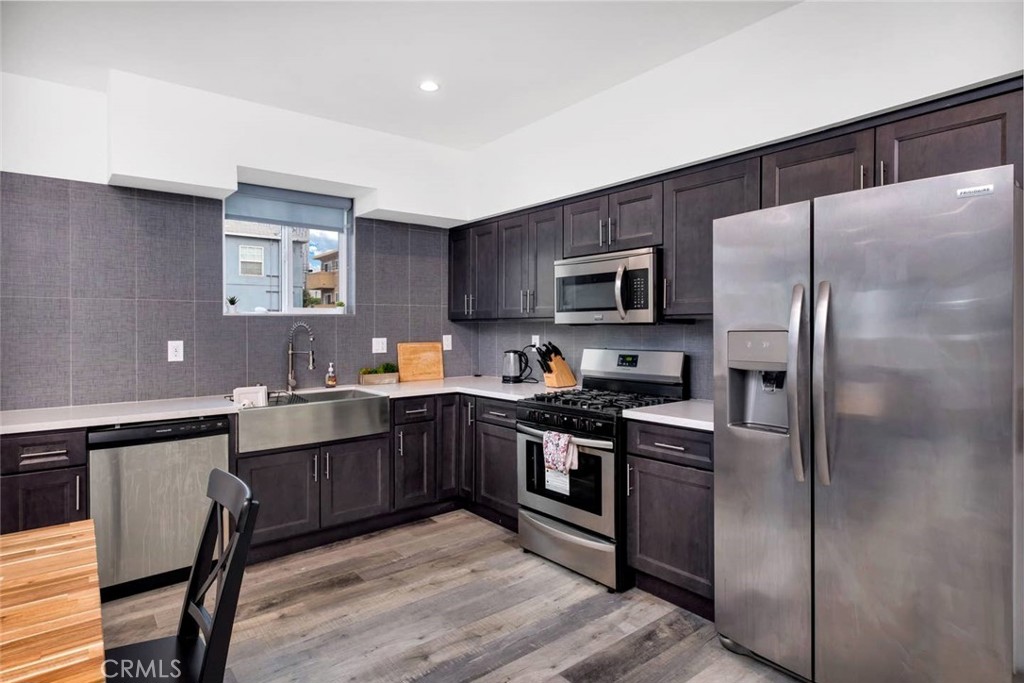 1342 N Kenmore