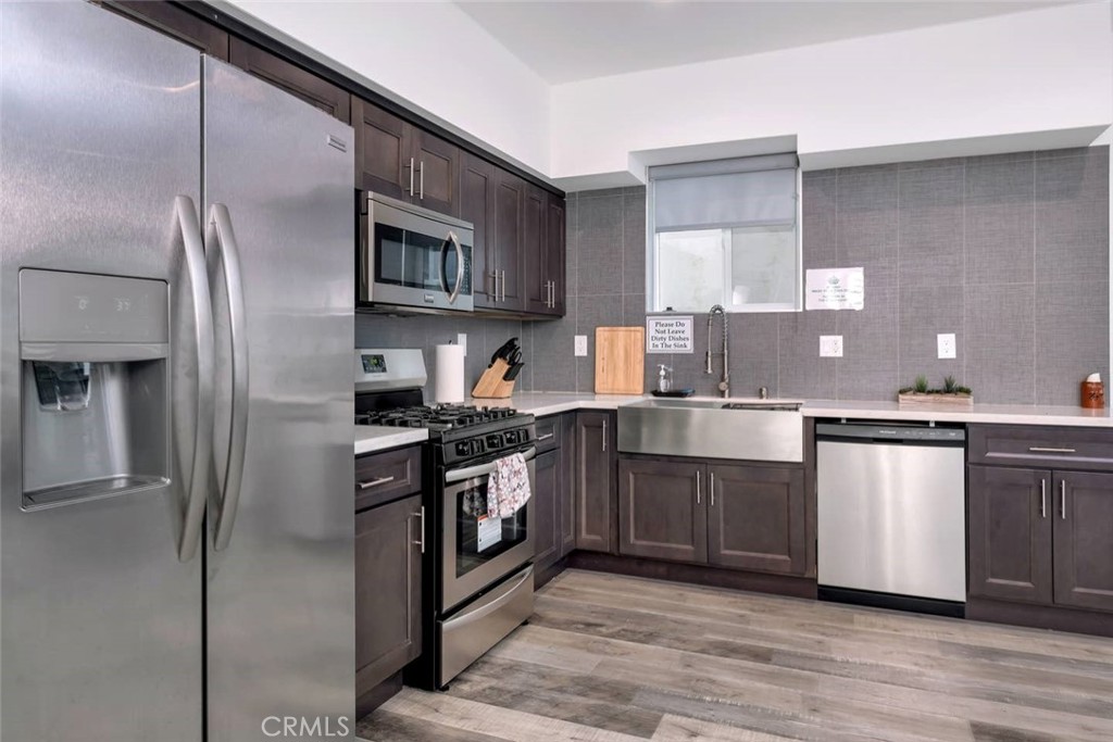 1344 N Kenmore