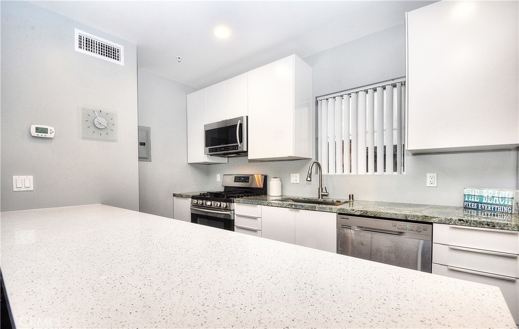 314 N Ola Vista