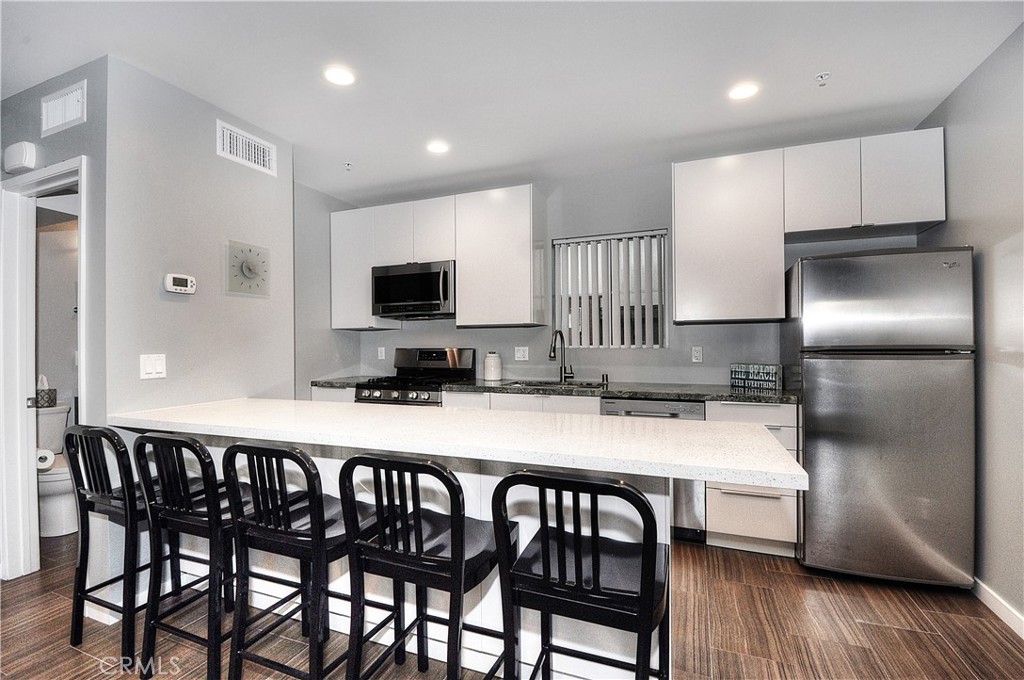 314 N Ola Vista