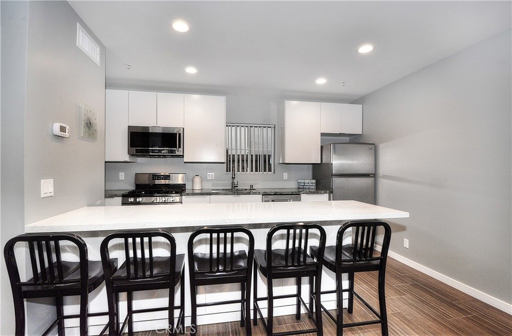 314 N Ola Vista