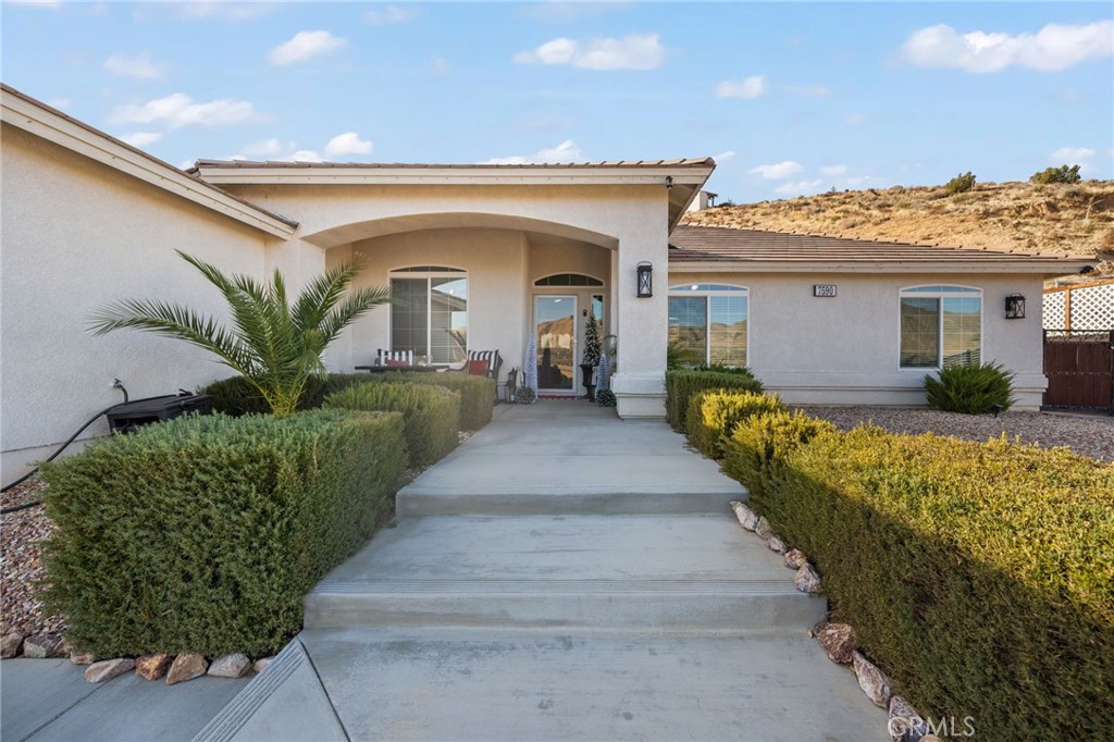 7590 Arrowhead Lake Road