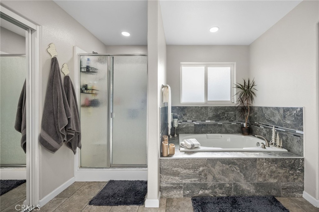 7590 Arrowhead Lake Road