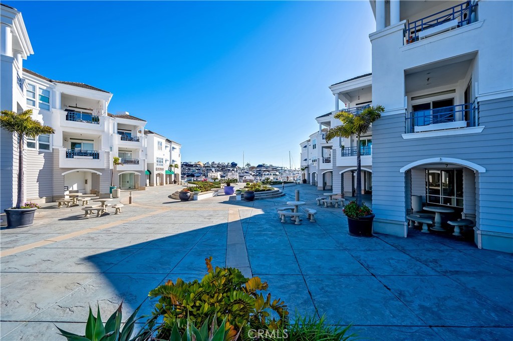 2600 Newport Boulevard 317