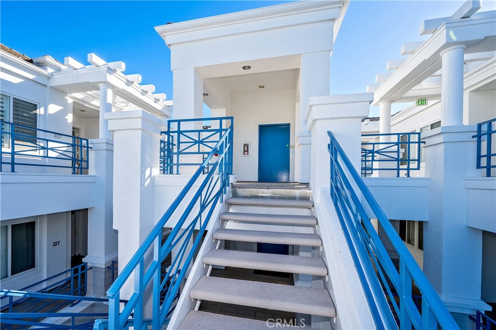 2600 Newport Boulevard 317