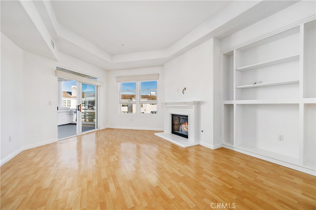 2600 Newport Boulevard 317