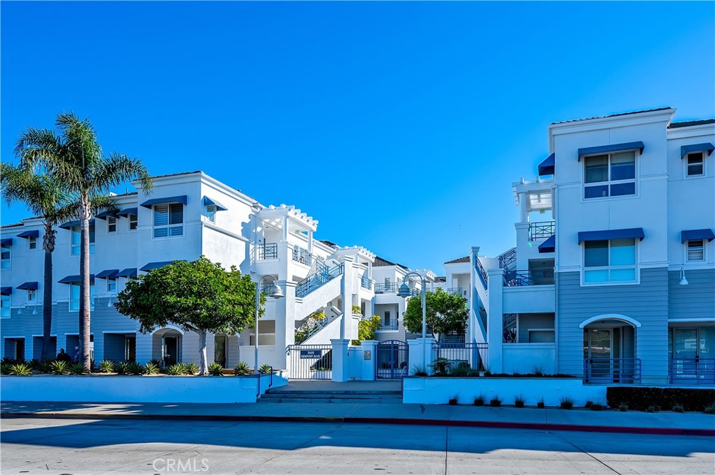 2600 Newport Boulevard 317