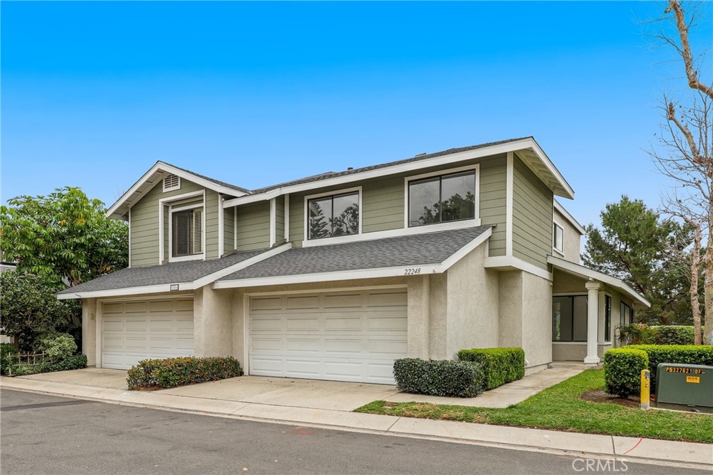 22248 Summit Hill