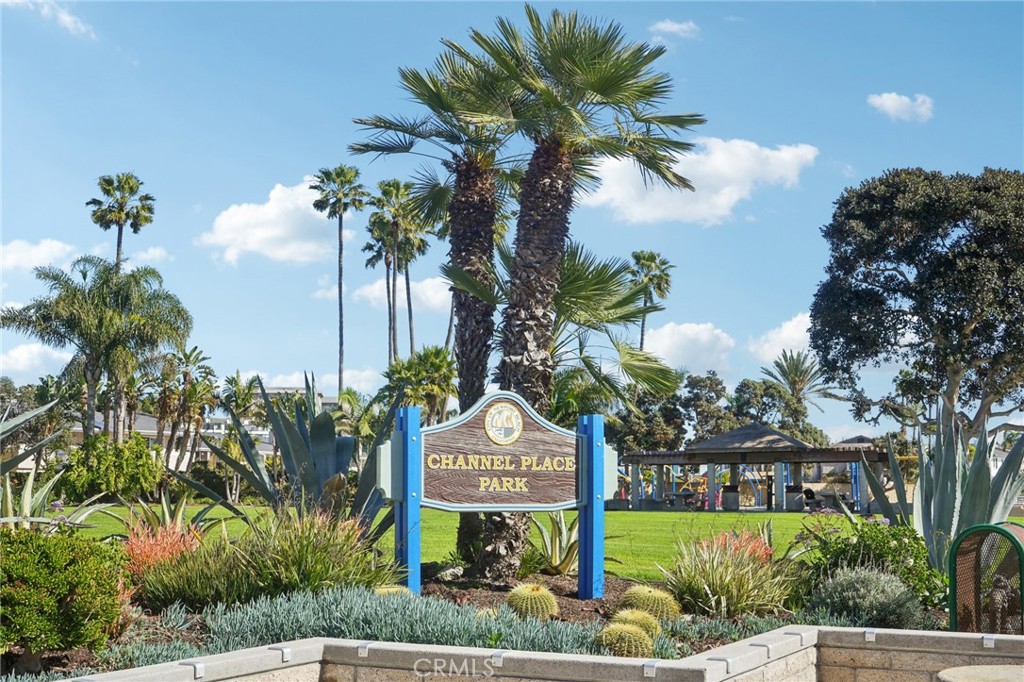 4404 Channel Place