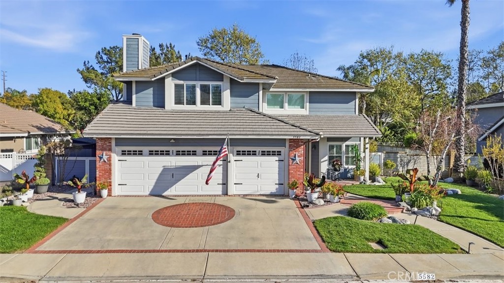 5582 Lakeview