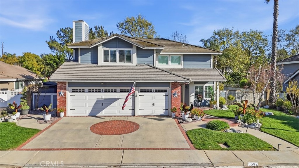 5582 Lakeview