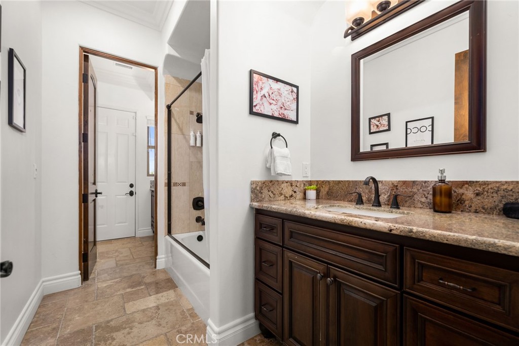 39625 Calle Cabernet