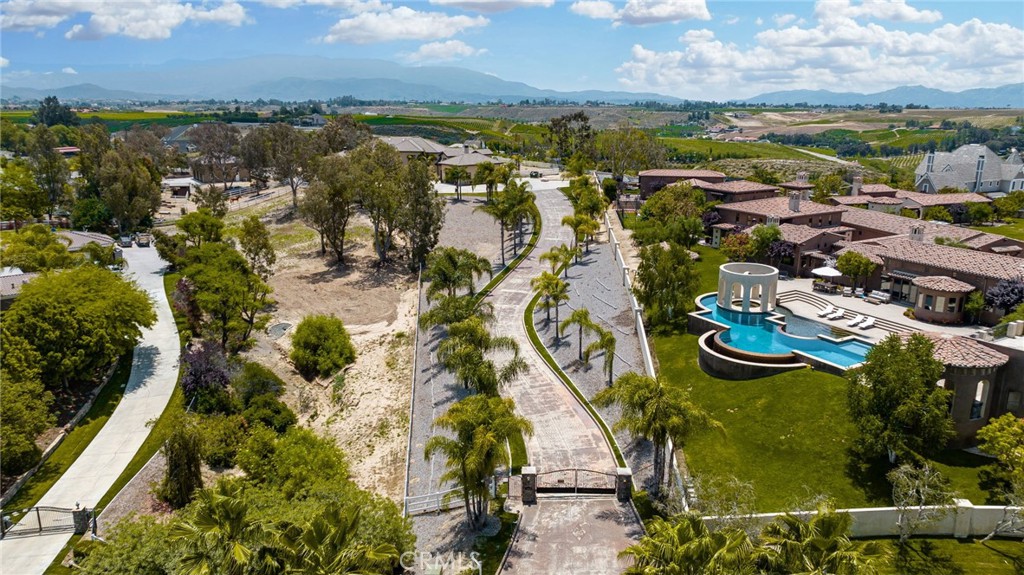 39625 Calle Cabernet