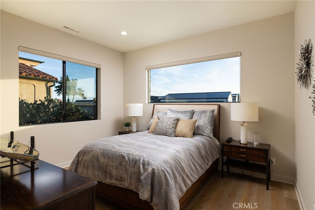 1430 Dolphin Terrace