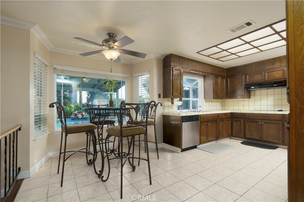 2324 Stanfield