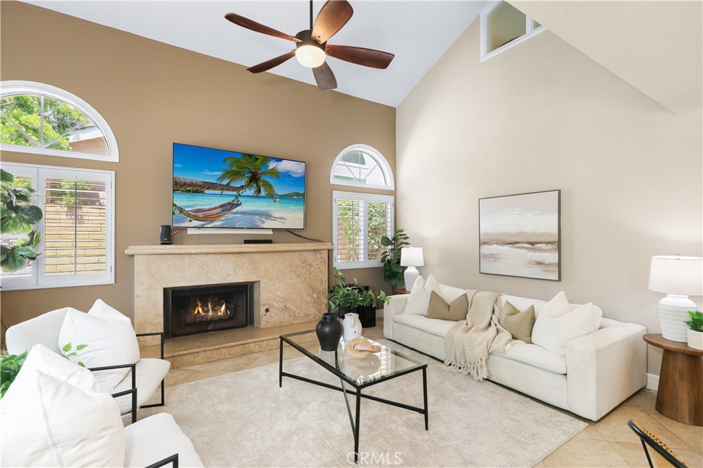 1435 Robert Court
