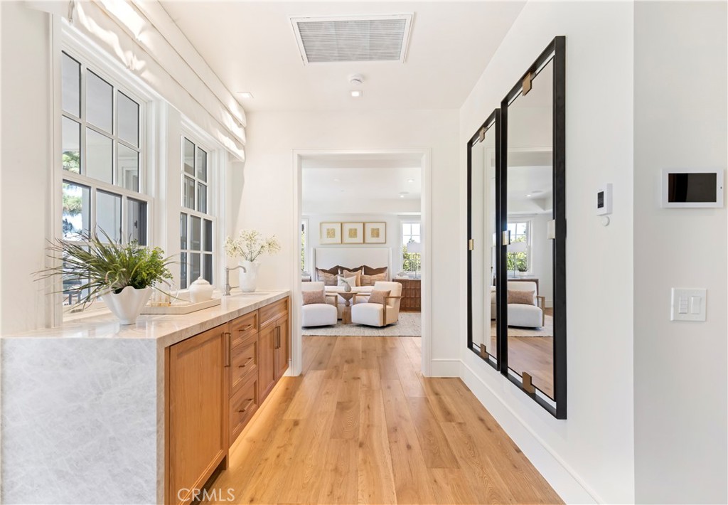 6 Pinehurst Ln