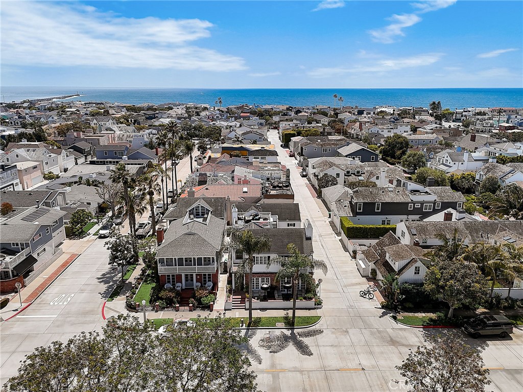2025 E Balboa