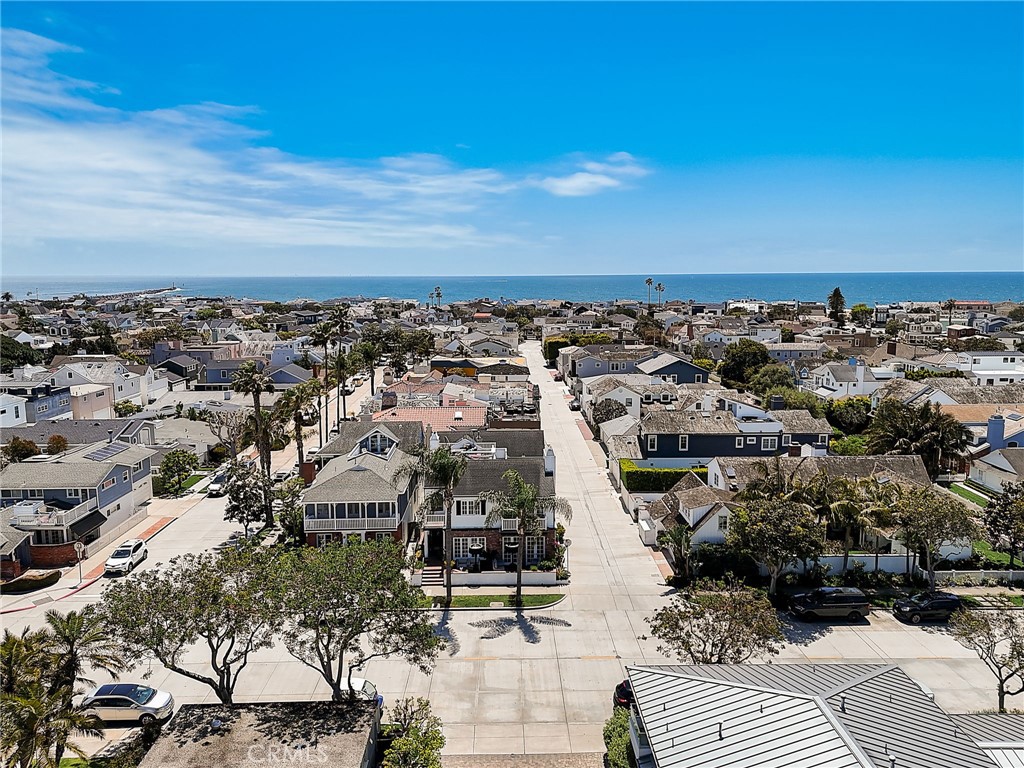 2025 E Balboa