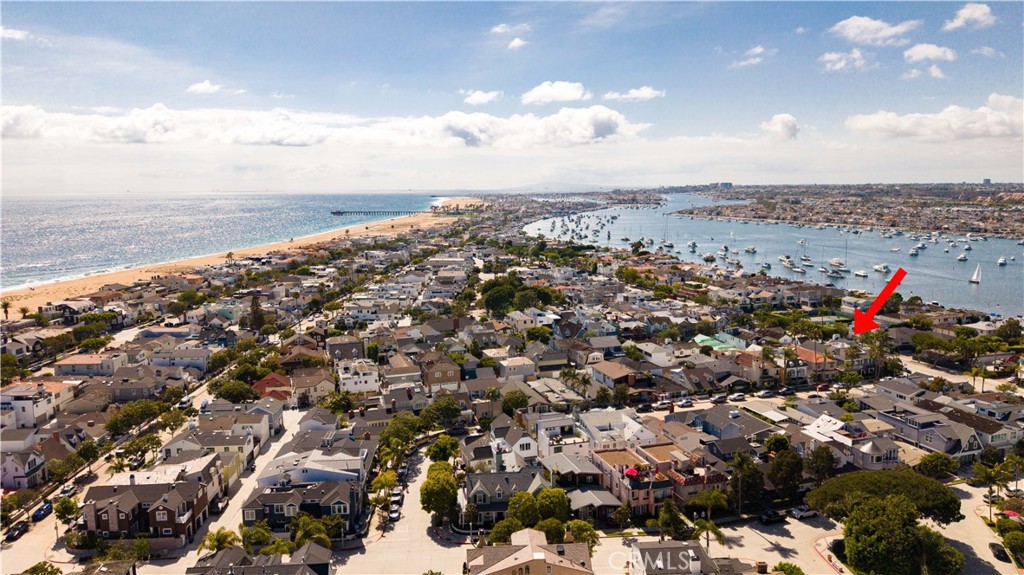 2025 E Balboa