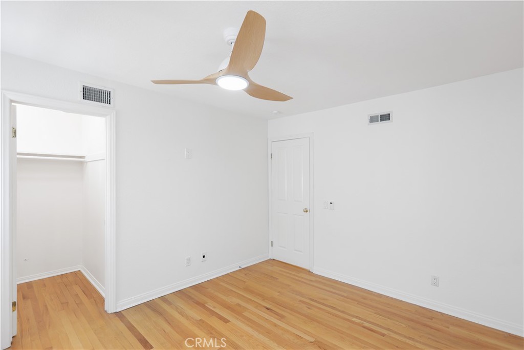 2025 E Balboa