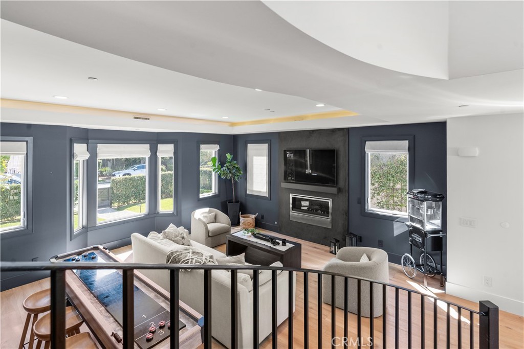 515 Tustin Ave
