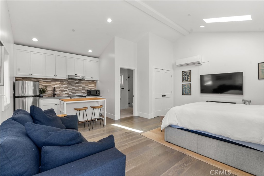 515 Tustin Ave
