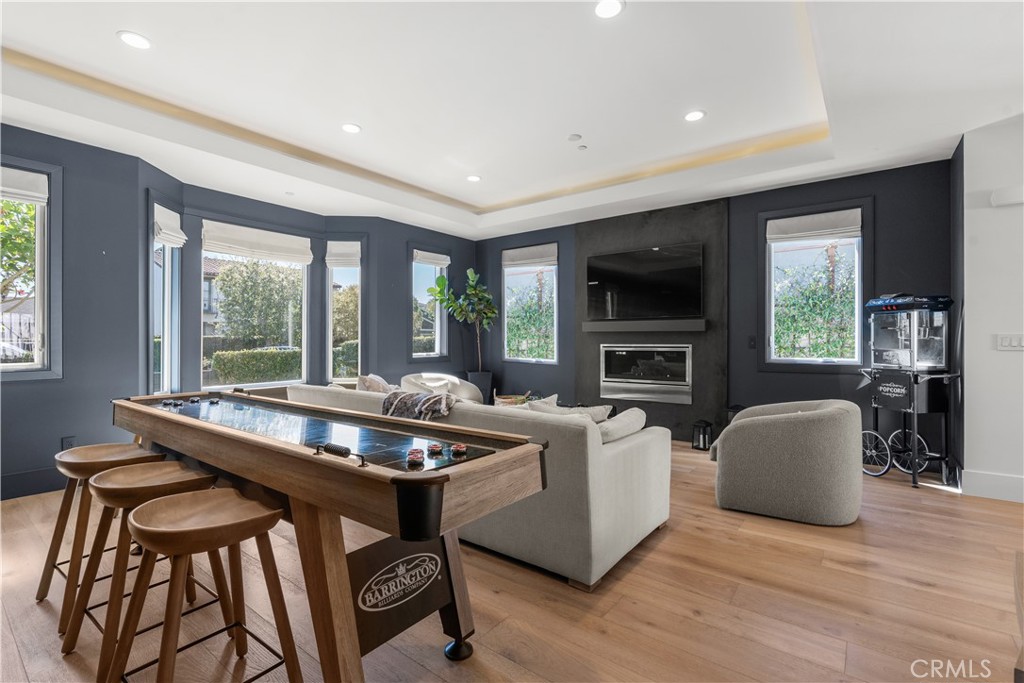 515 Tustin Ave